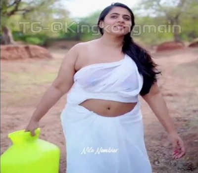 Nila Nambiar Bath in Pond Showing Big Boobs Pussy and Ass