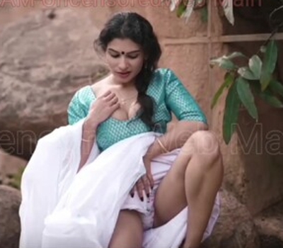 Reshmi R Nair Nude in White Saree Masturbating Outdoor