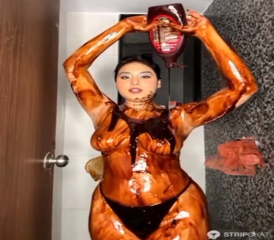 Currly Quinn Boob and Ass Chocolate Play on Live 3 Videos