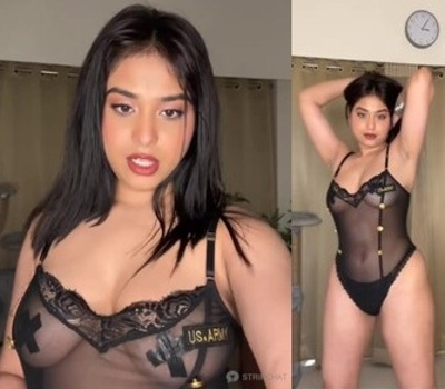 Currly Quinn Nude Boobs Tint Thong Panties Stripchat Live