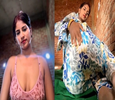 Hot Indian Girl Nude Boobs and Masturbating Pussy Live Sex 2 Videos