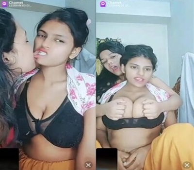 Bangla Girls Lesbian Diddle Each Other in Pussy Chamet Sex