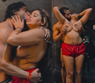 Preeti Puneet Boobs Pressed in Shower App Sex Video